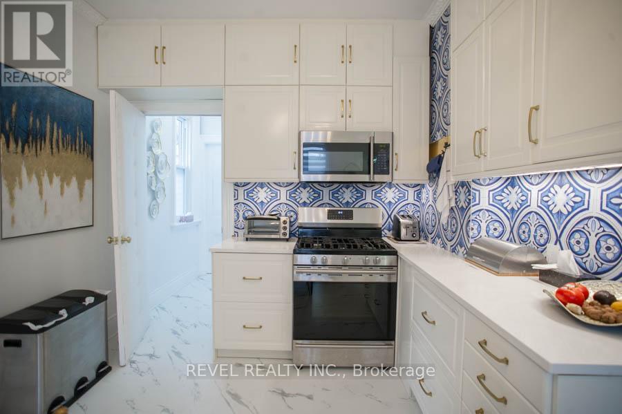 Photo 16 of 166 Brock Street, Brantford ON