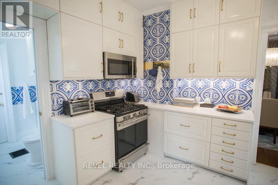 Photo 17 of 166 Brock Street, Brantford ON