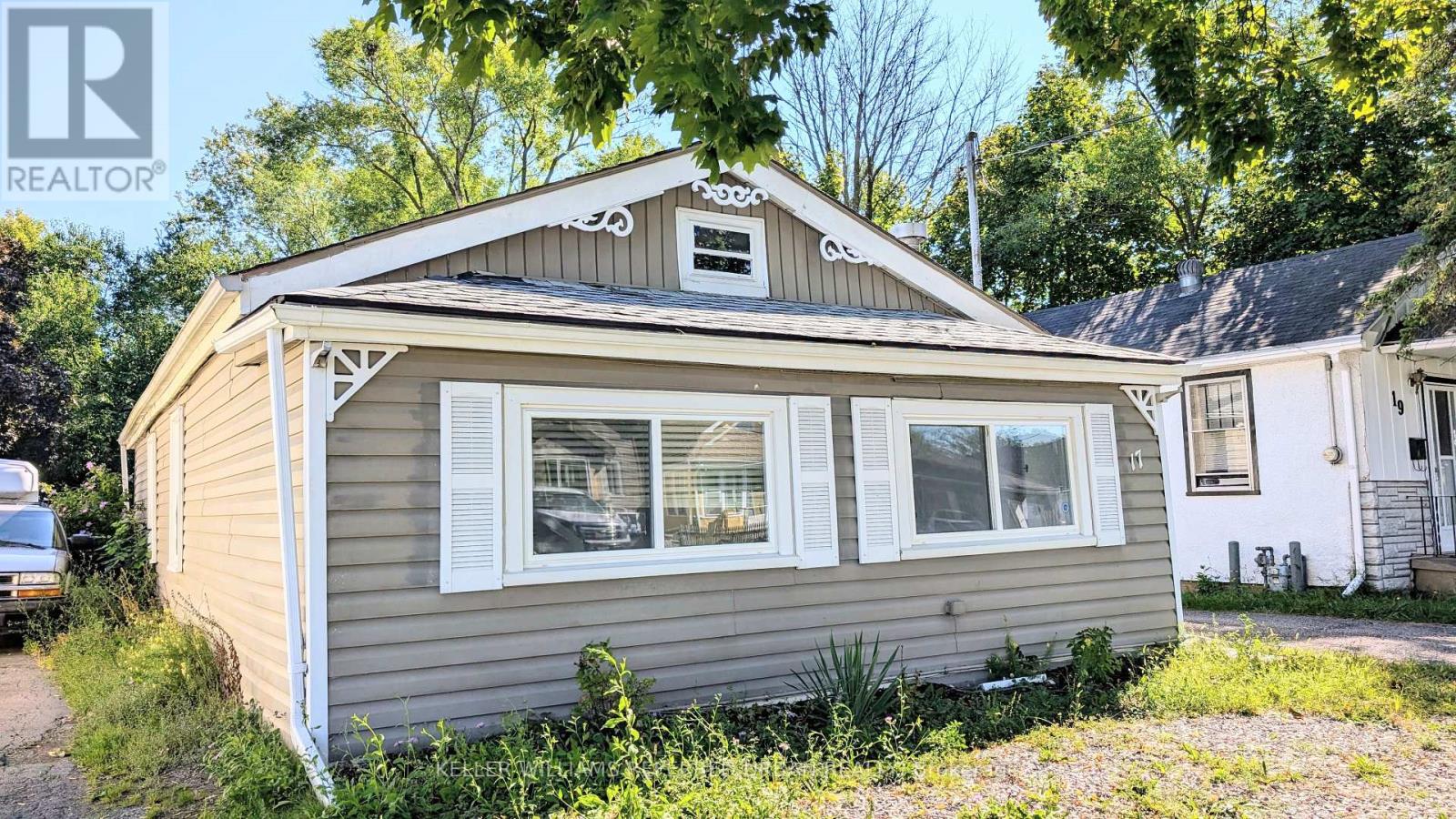 Photo 12 of 17 Churchill Street, St Catharines ON