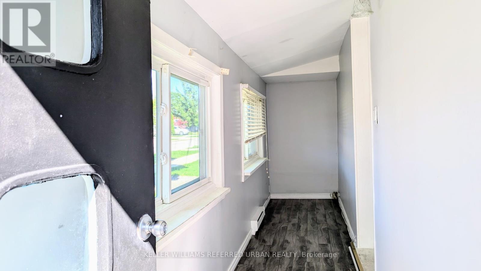 Photo 7 of 17 Churchill Street, St Catharines ON