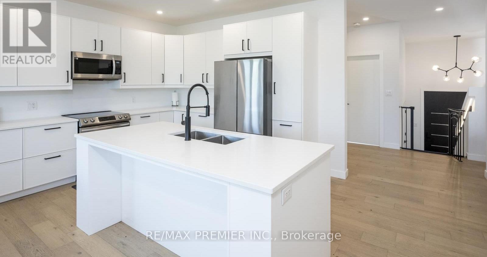 Photo 5 of 2980 King Georges Park Drive, Oliver Paipoonge ON