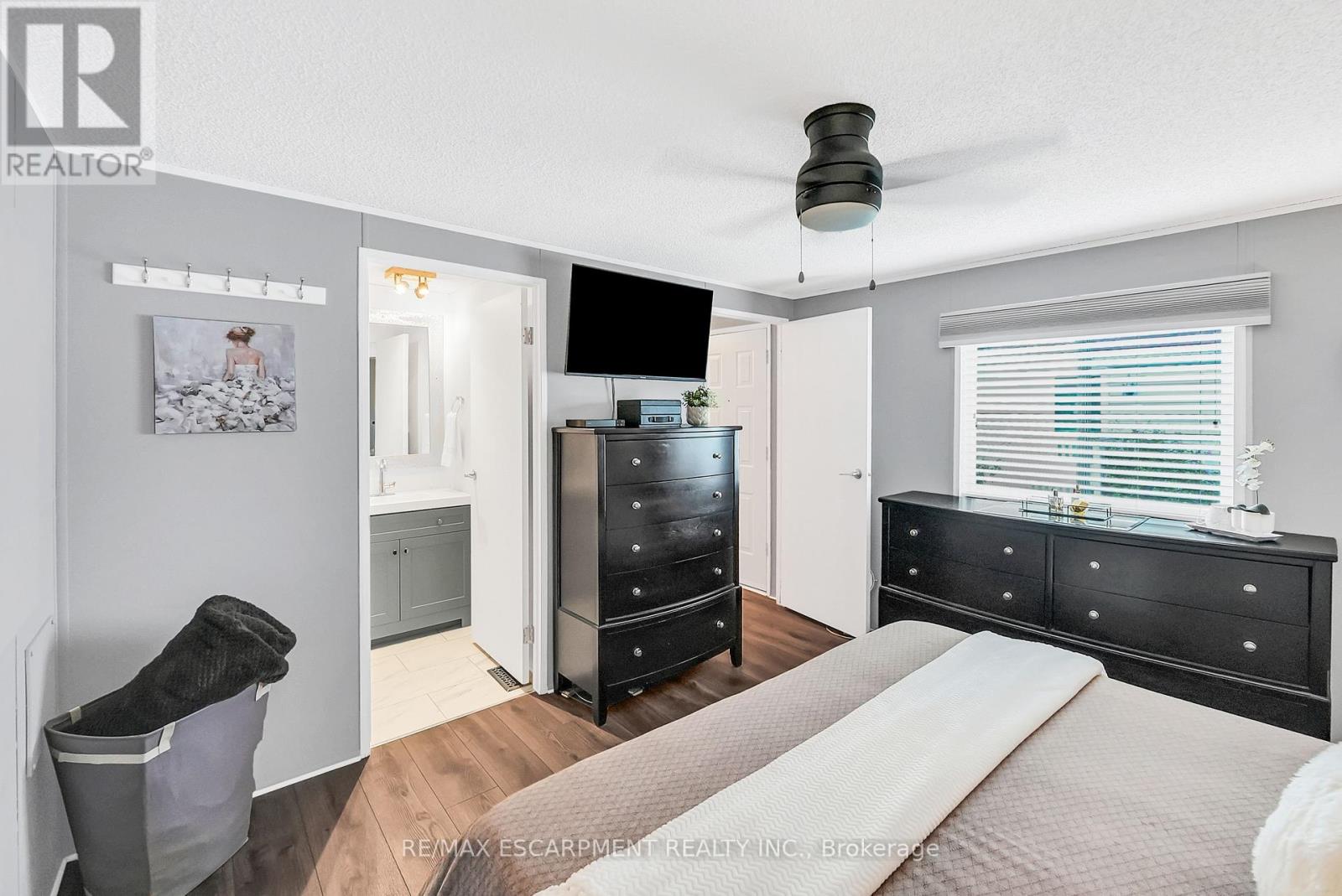 Photo 10 of 4575 Rebecca Lane, Lincoln ON