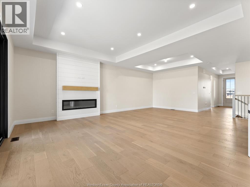 Photo 13 of 7588 Silverleaf Lane, Lasalle ON