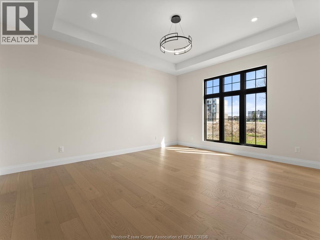 Photo 18 of 7588 Silverleaf Lane, Lasalle ON
