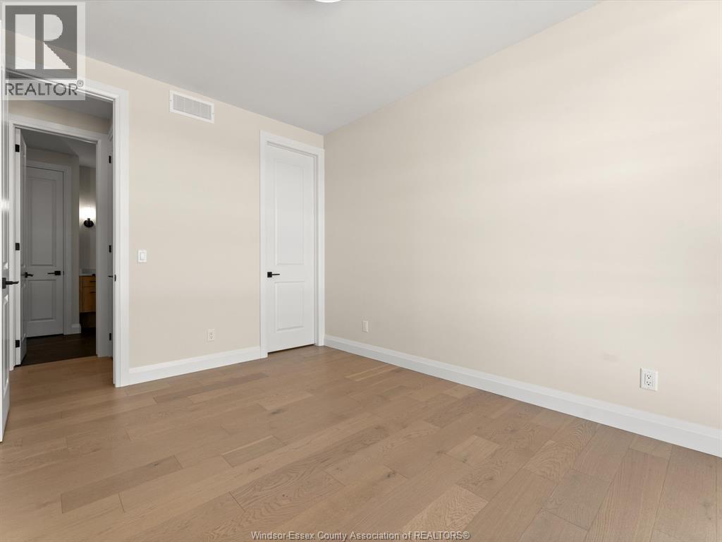 Photo 22 of 7588 Silverleaf Lane, Lasalle ON