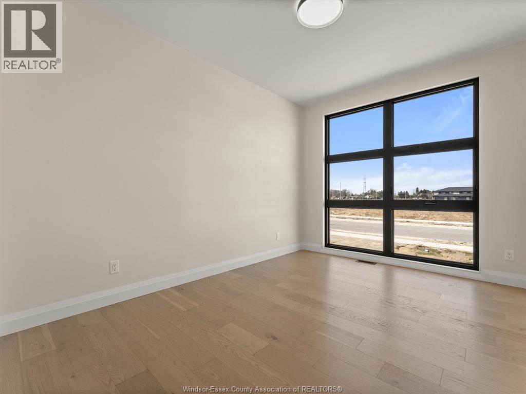 Photo 24 of 7588 Silverleaf Lane, Lasalle ON