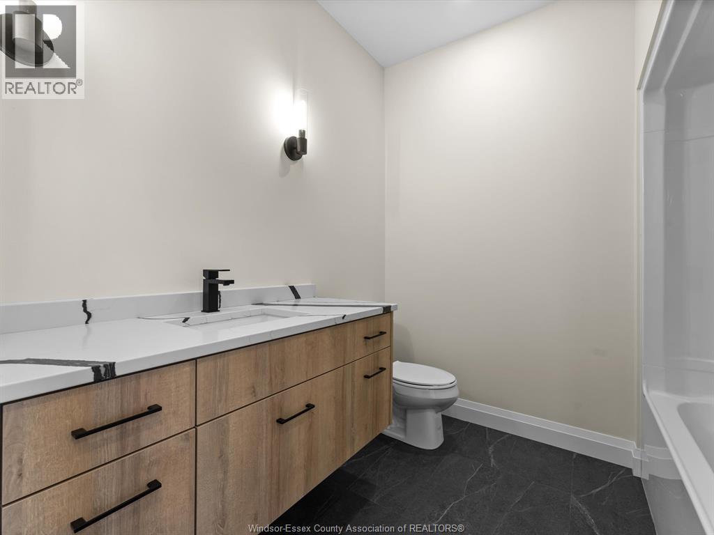 Photo 26 of 7588 Silverleaf Lane, Lasalle ON