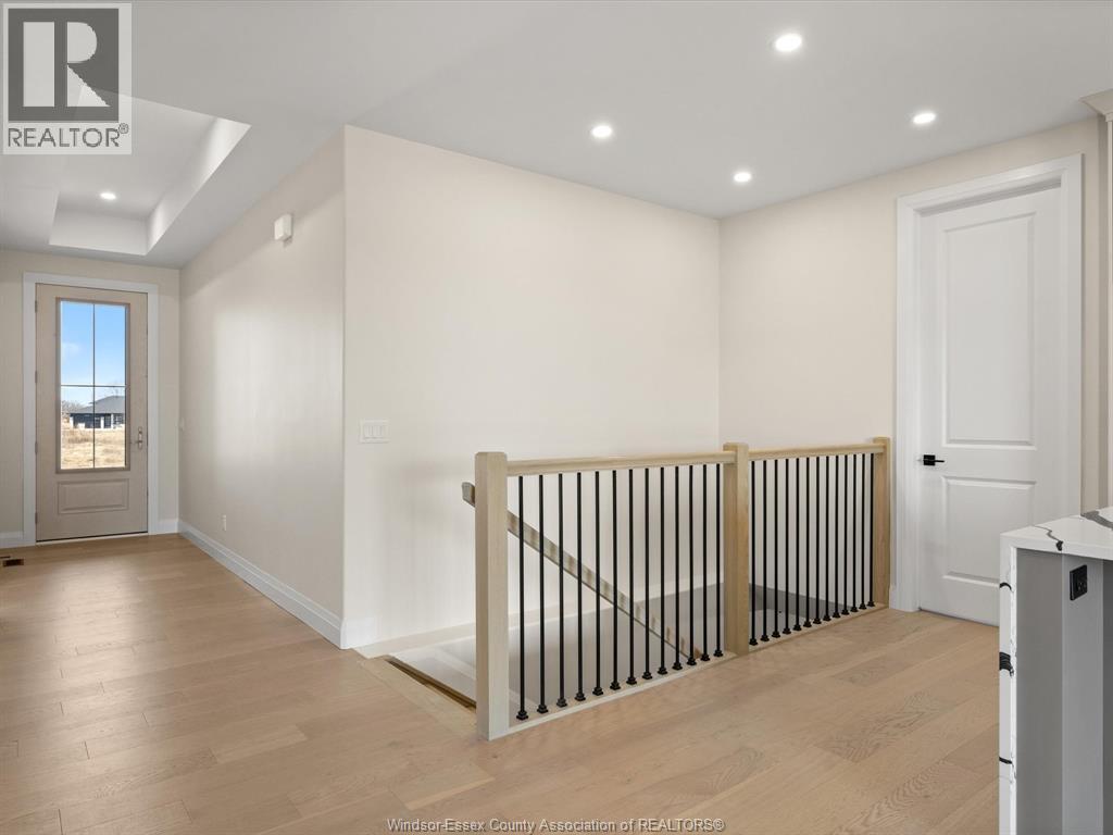 Photo 28 of 7588 Silverleaf Lane, Lasalle ON