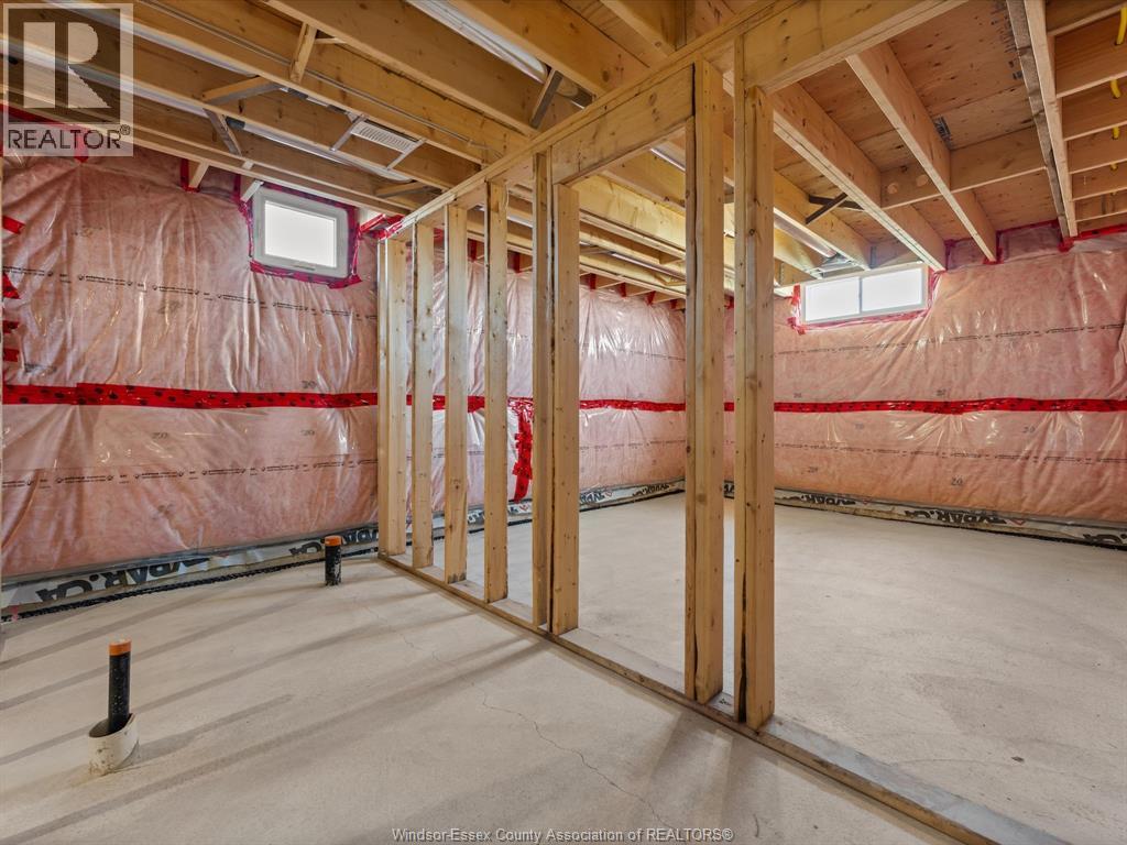 Photo 36 of 7588 Silverleaf Lane, Lasalle ON
