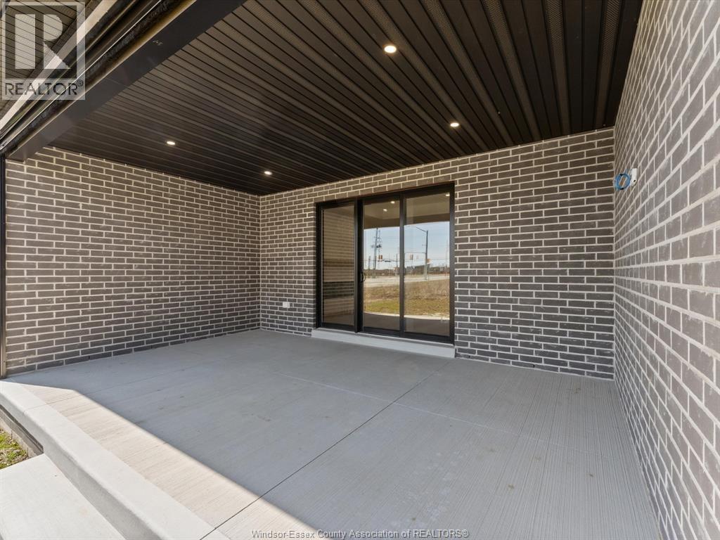 Photo 37 of 7588 Silverleaf Lane, Lasalle ON