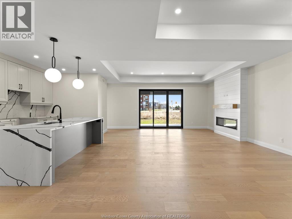 Photo 4 of 7588 Silverleaf Lane, Lasalle ON