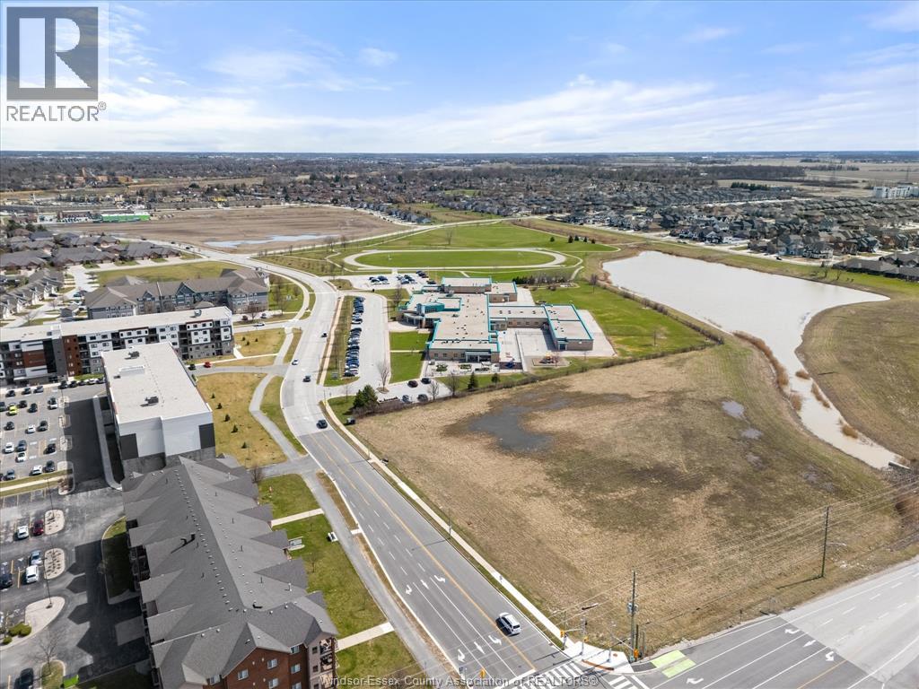 Photo 42 of 7588 Silverleaf Lane, Lasalle ON
