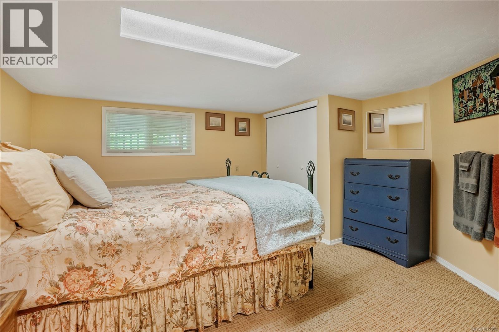 Photo 15 of 2808 Wyndeatt Ave, Saanich BC