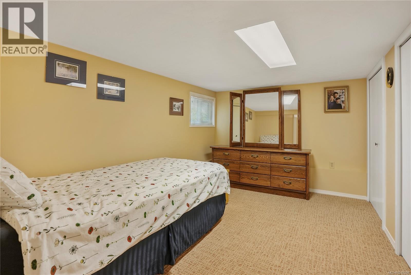 Photo 19 of 2808 Wyndeatt Ave, Saanich BC