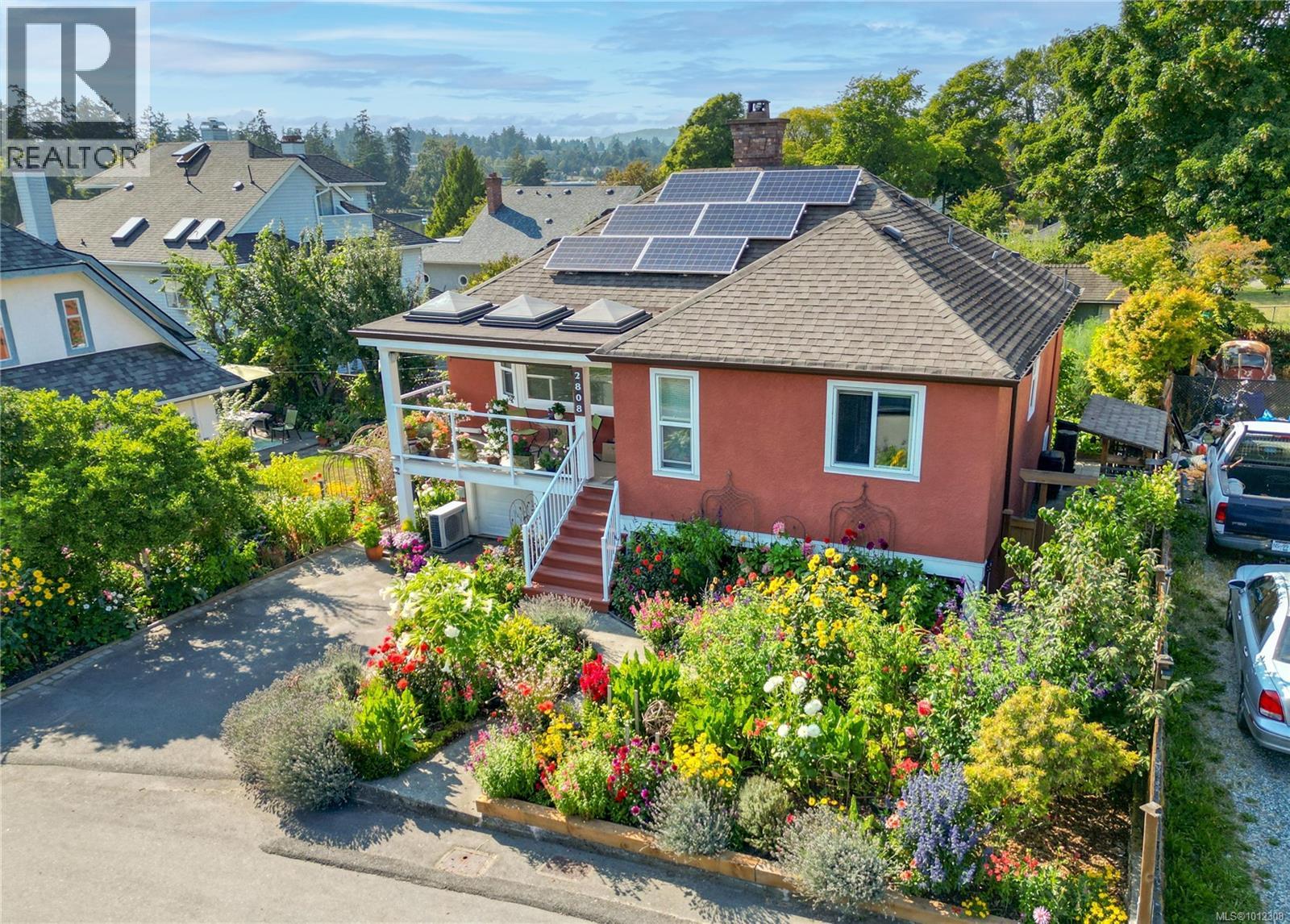 Photo 35 of 2808 Wyndeatt Ave, Saanich BC