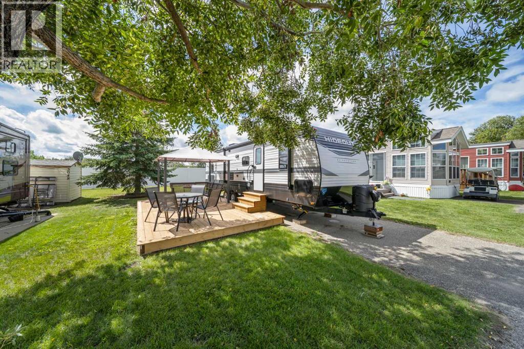 Photo 5 of 3049 25074 South Pine Lake Road, Rural Red Deer County AB