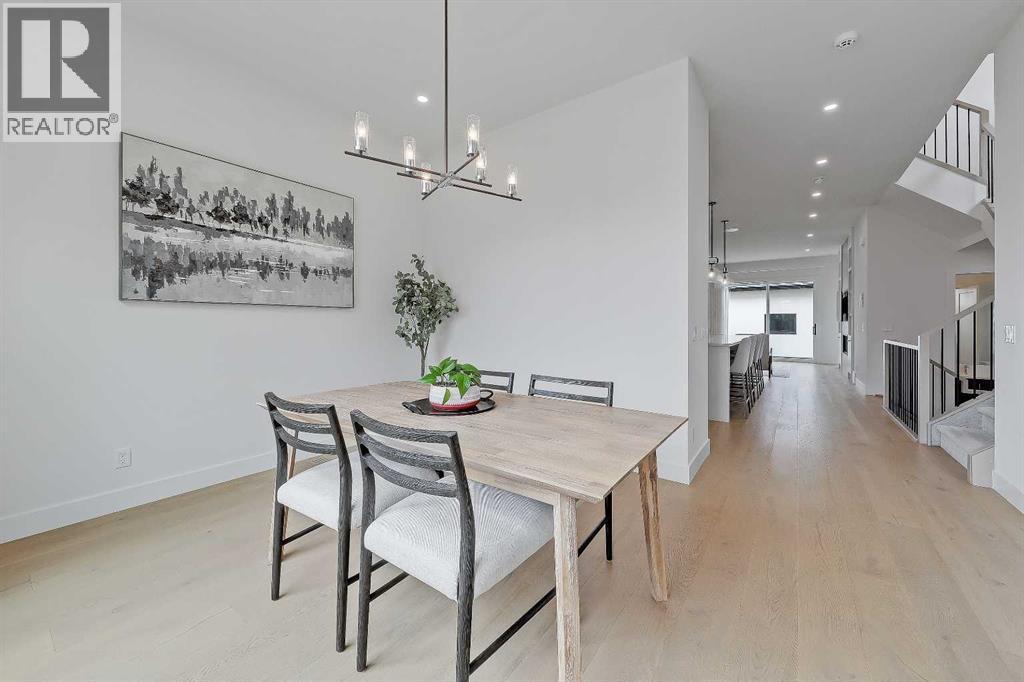 Photo 7 of 3204 Kerrydale Road Sw, Calgary AB