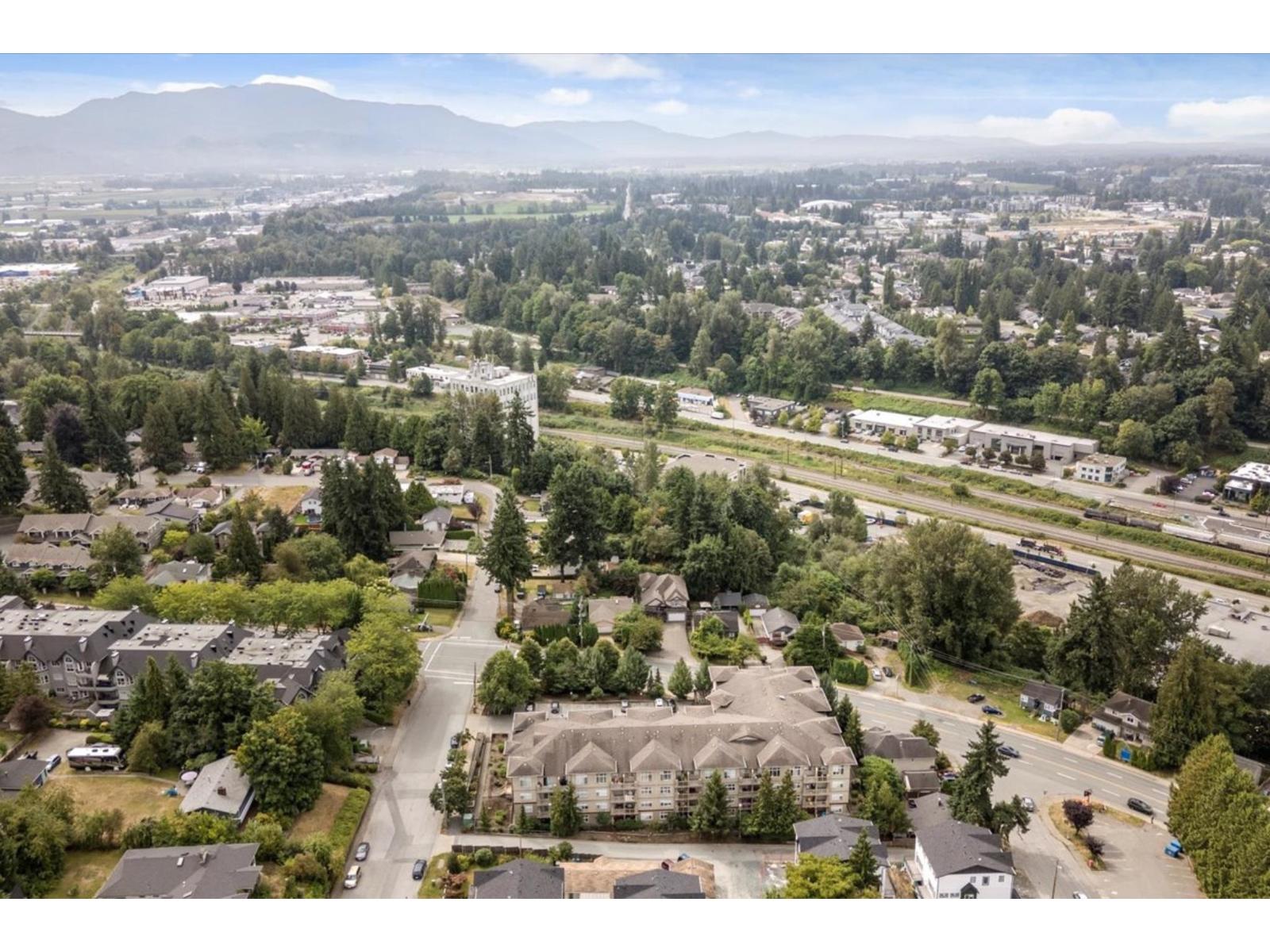 Photo 32 of 221 2515 Park Drive, Abbotsford BC