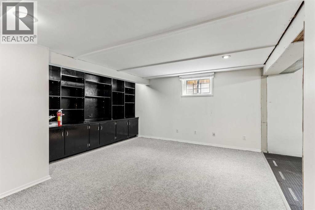 Photo 30 of 139 Cornwallis Drive Nw, Calgary AB