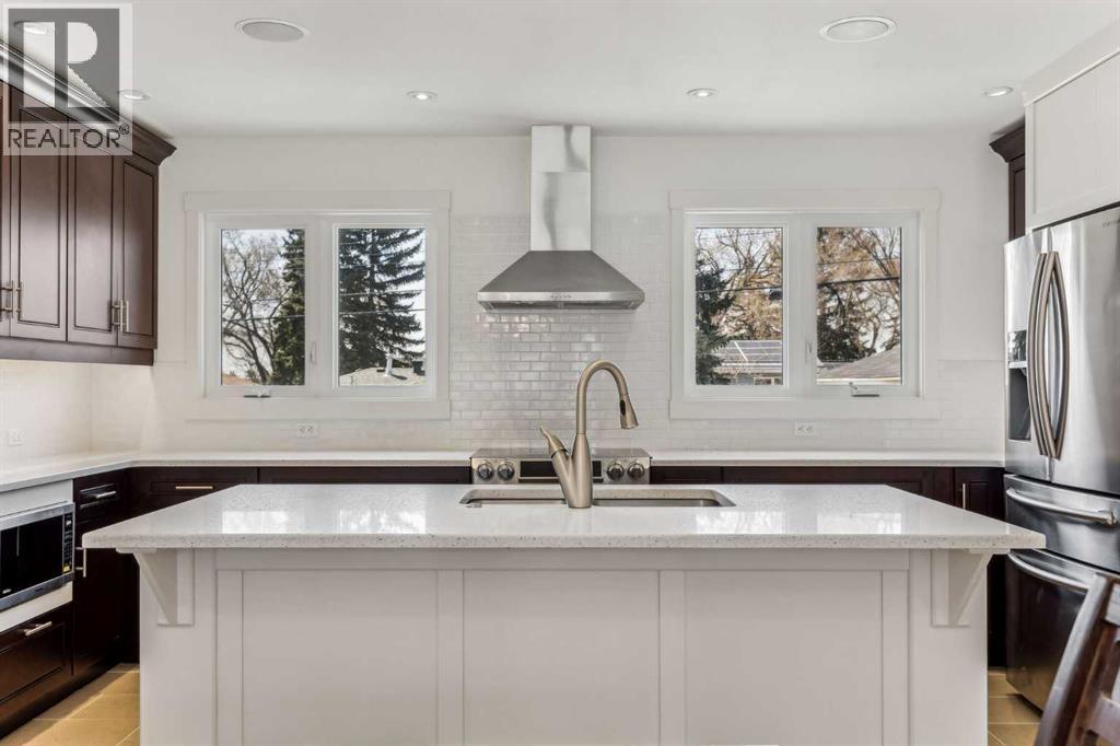 Photo 17 of 139 Cornwallis Drive Nw, Calgary AB