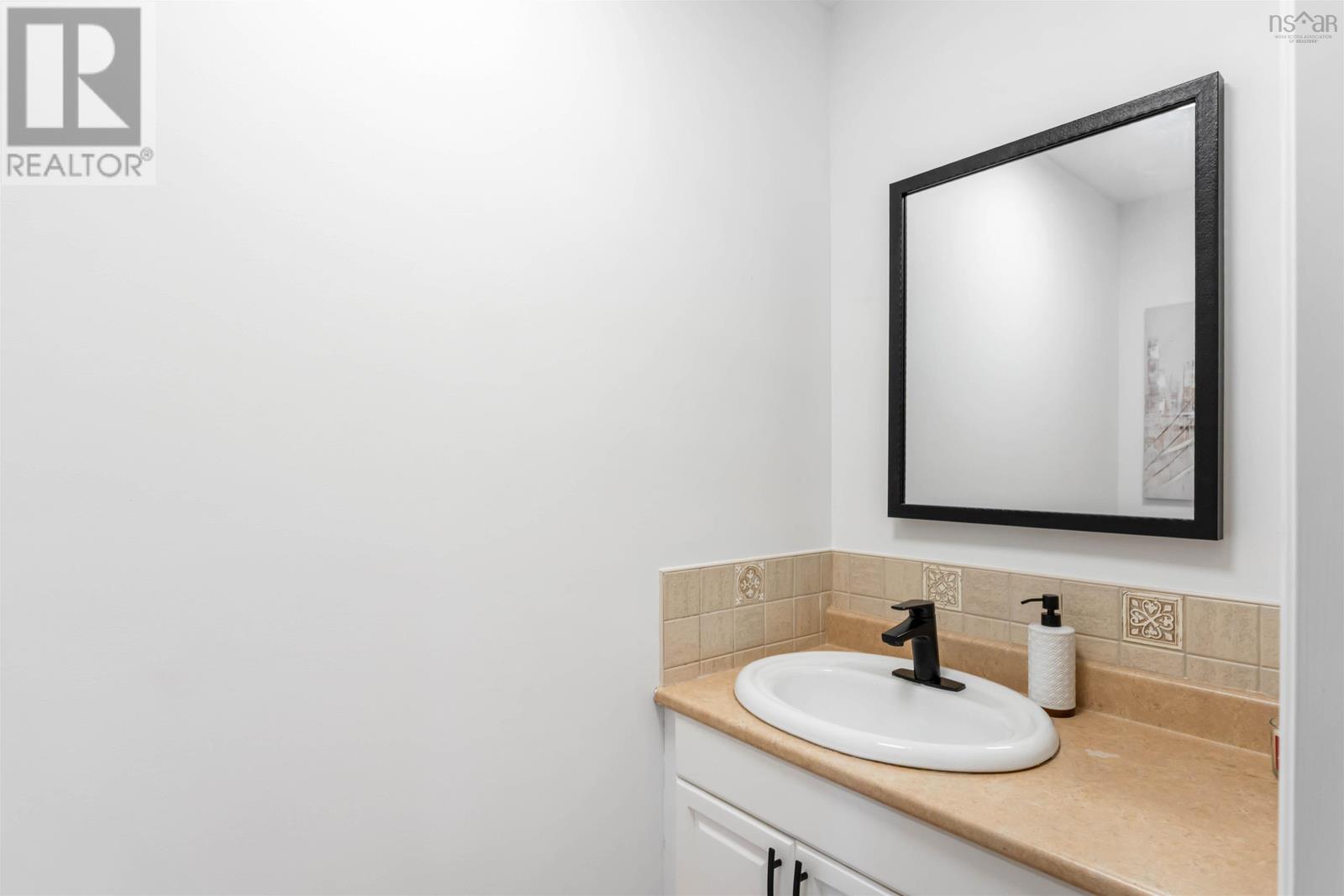 Photo 16 of 204 Payzant Drive, Windsor NS