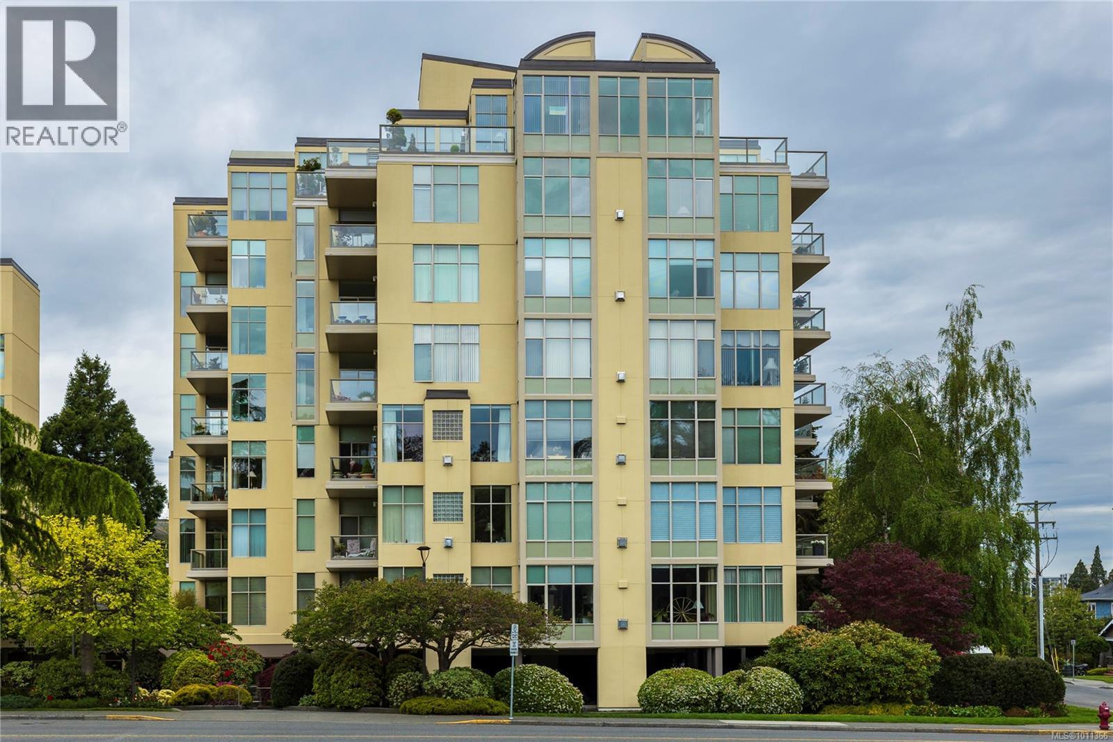 Photo 1 of 460 188 Douglas St, Victoria BC