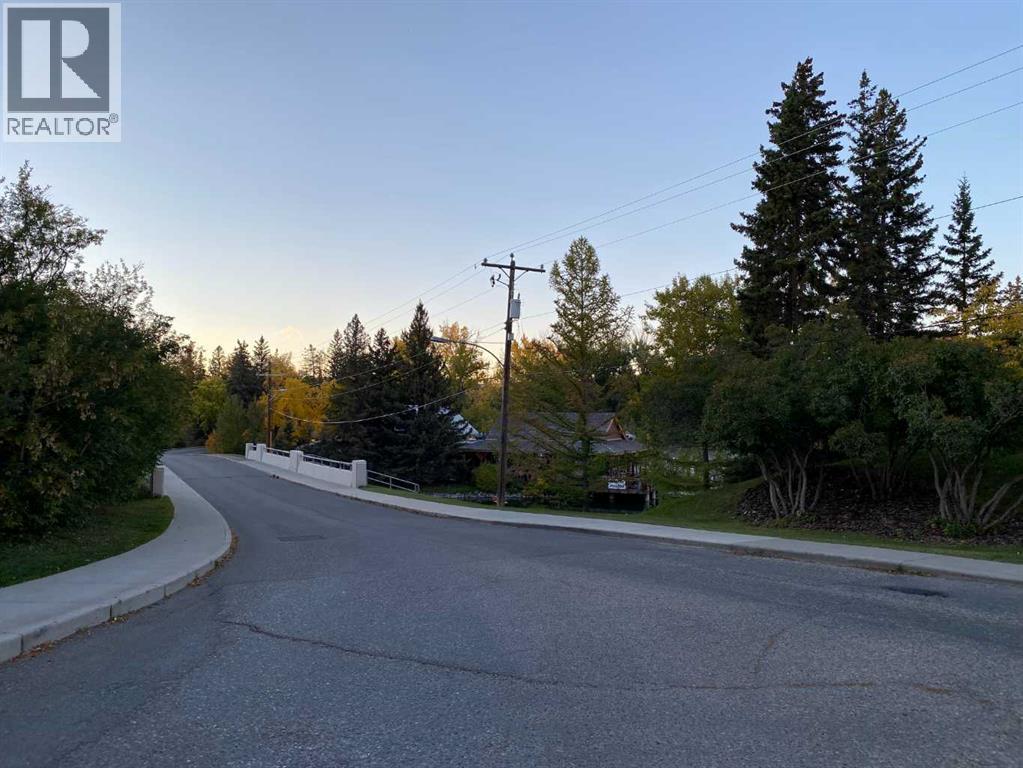 Single Family House Bungalow for Sale in   Avenue NW Bowness Calgary 
