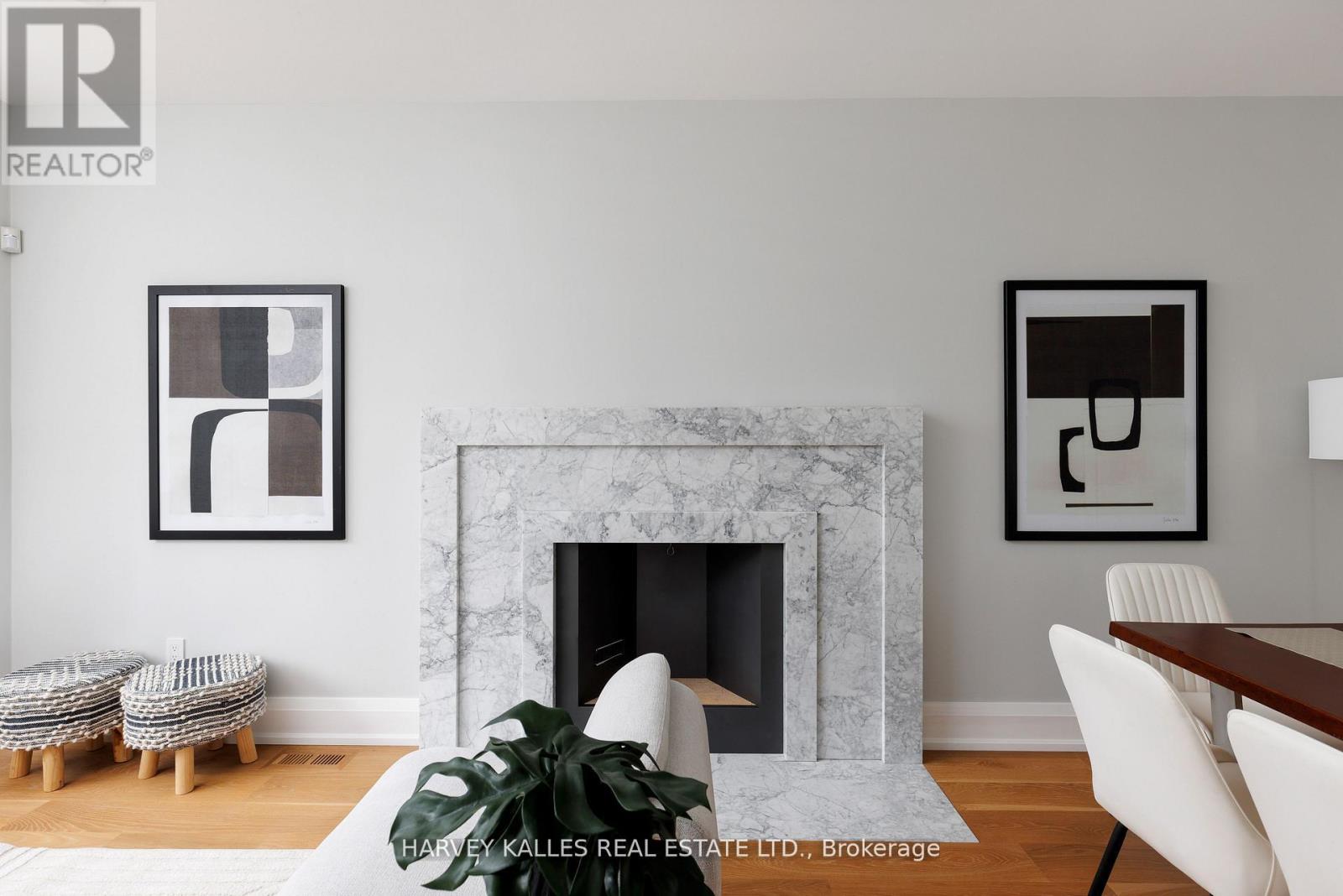 Photo 6 of 94 A Admiral Road, Toronto ON