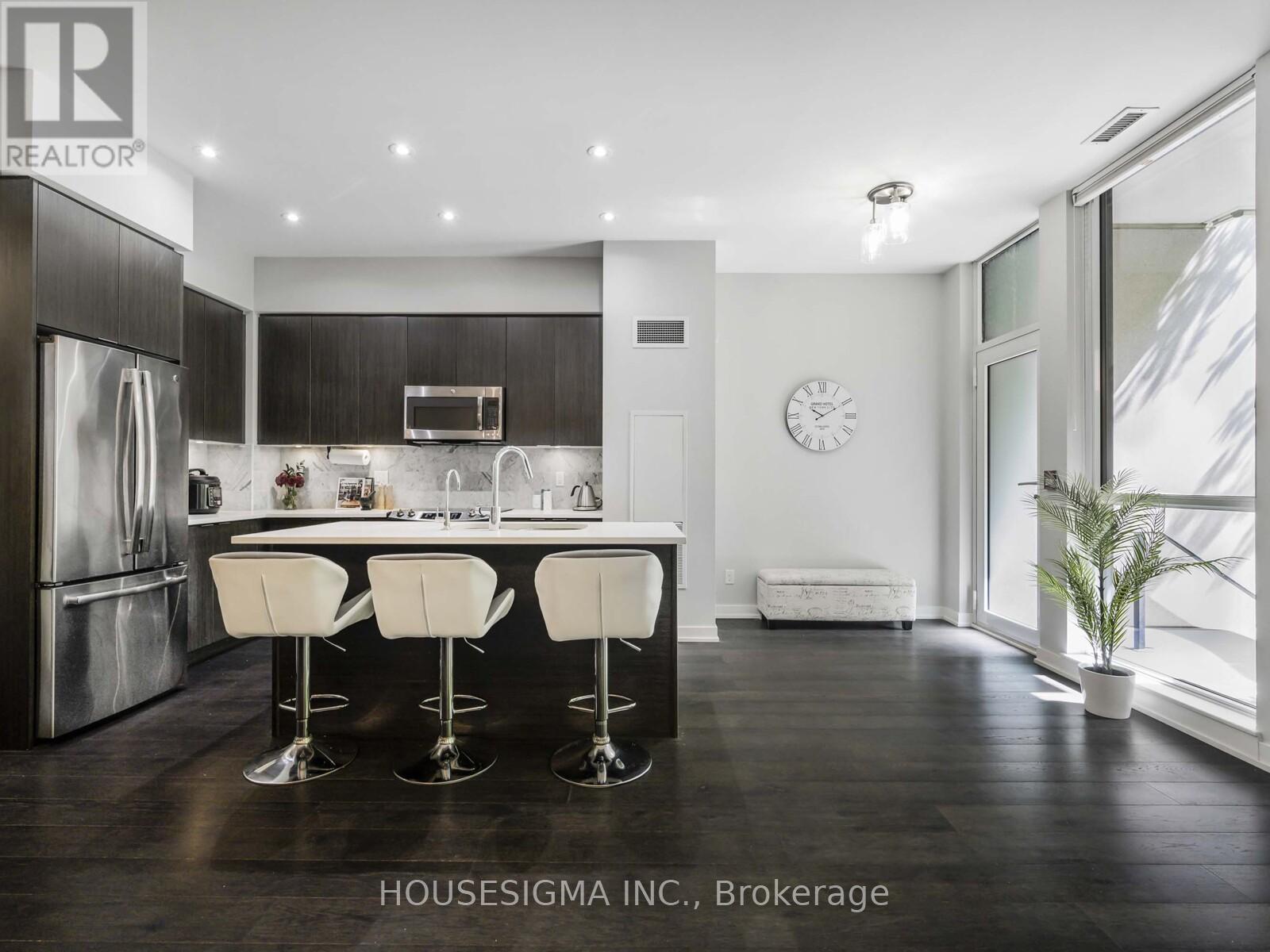 Photo 14 of Th 03 32 Bruyers Mews, Toronto ON
