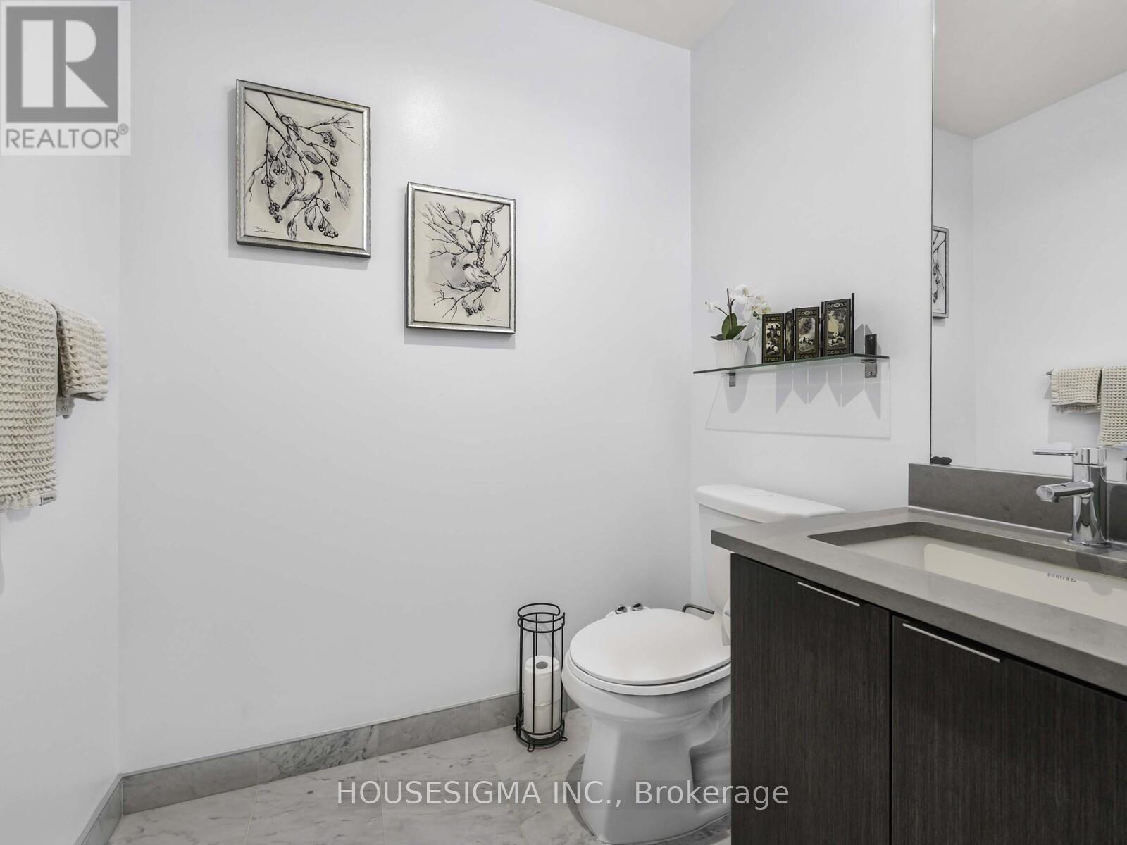 Photo 26 of Th 03 32 Bruyers Mews, Toronto ON
