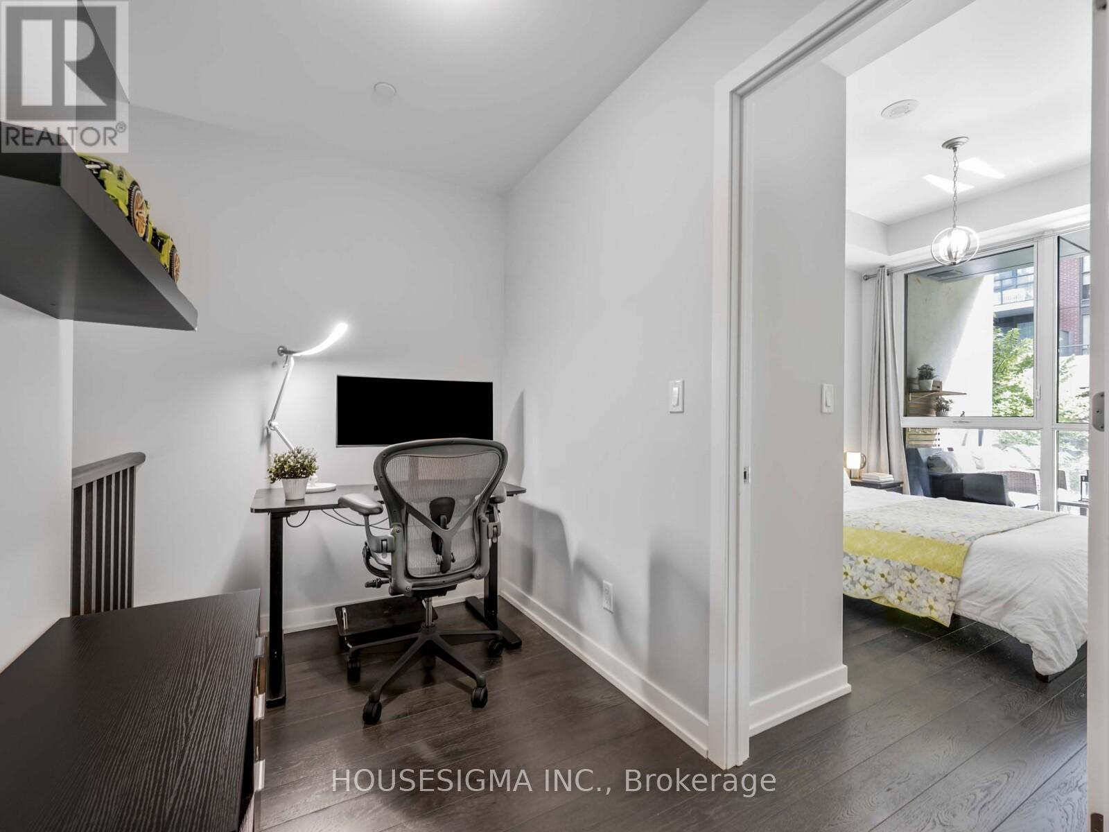 Photo 28 of Th 03 32 Bruyers Mews, Toronto ON