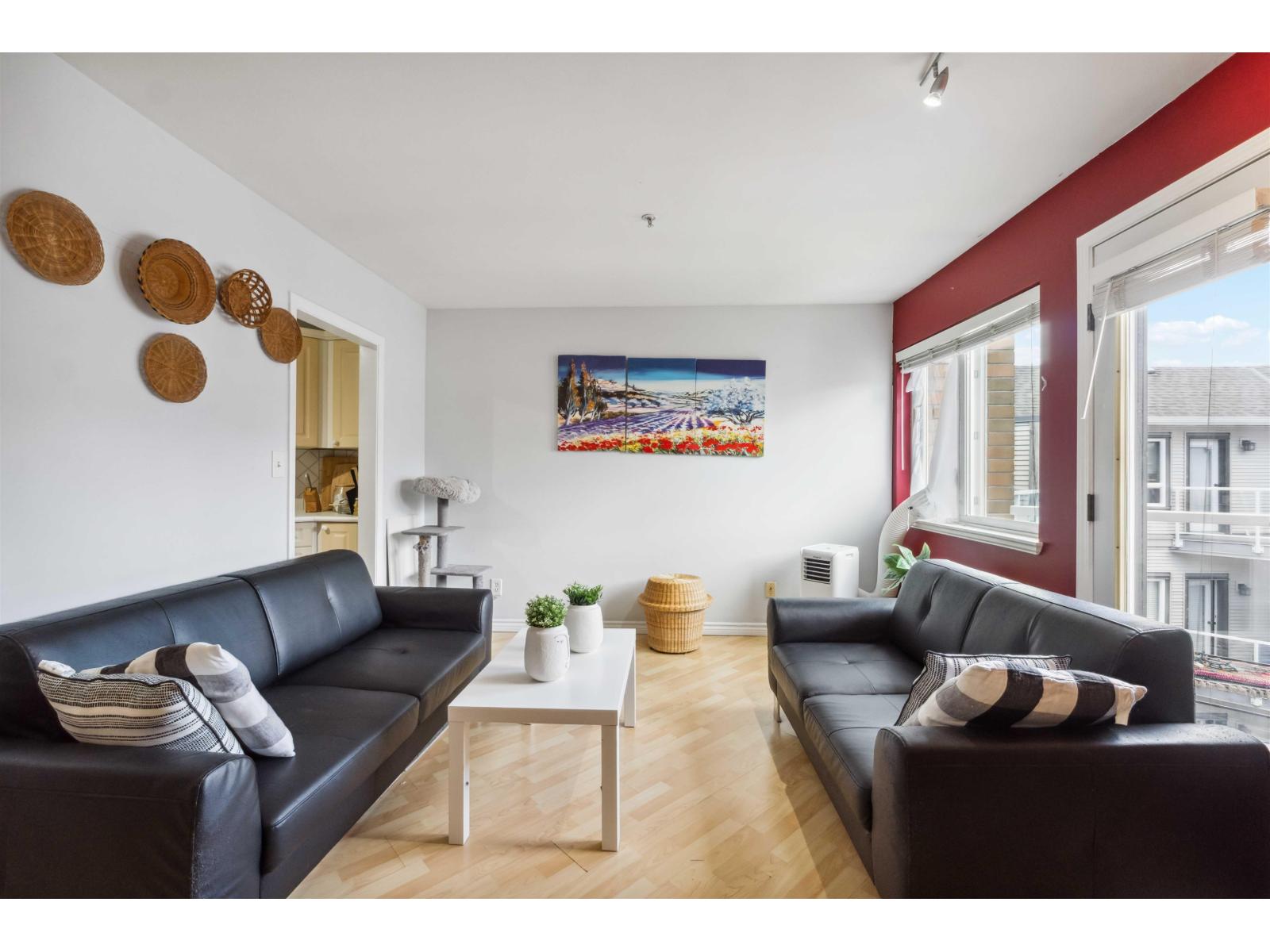Photo 1 of 402 8142 120 A Street, Surrey BC