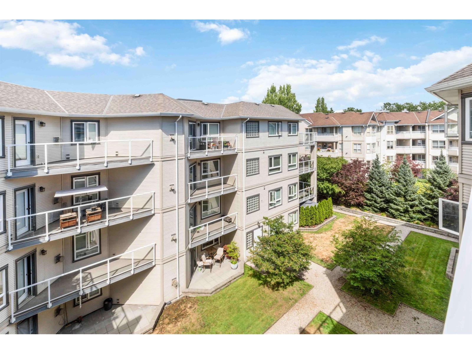 Photo 17 of 402 8142 120 A Street, Surrey BC
