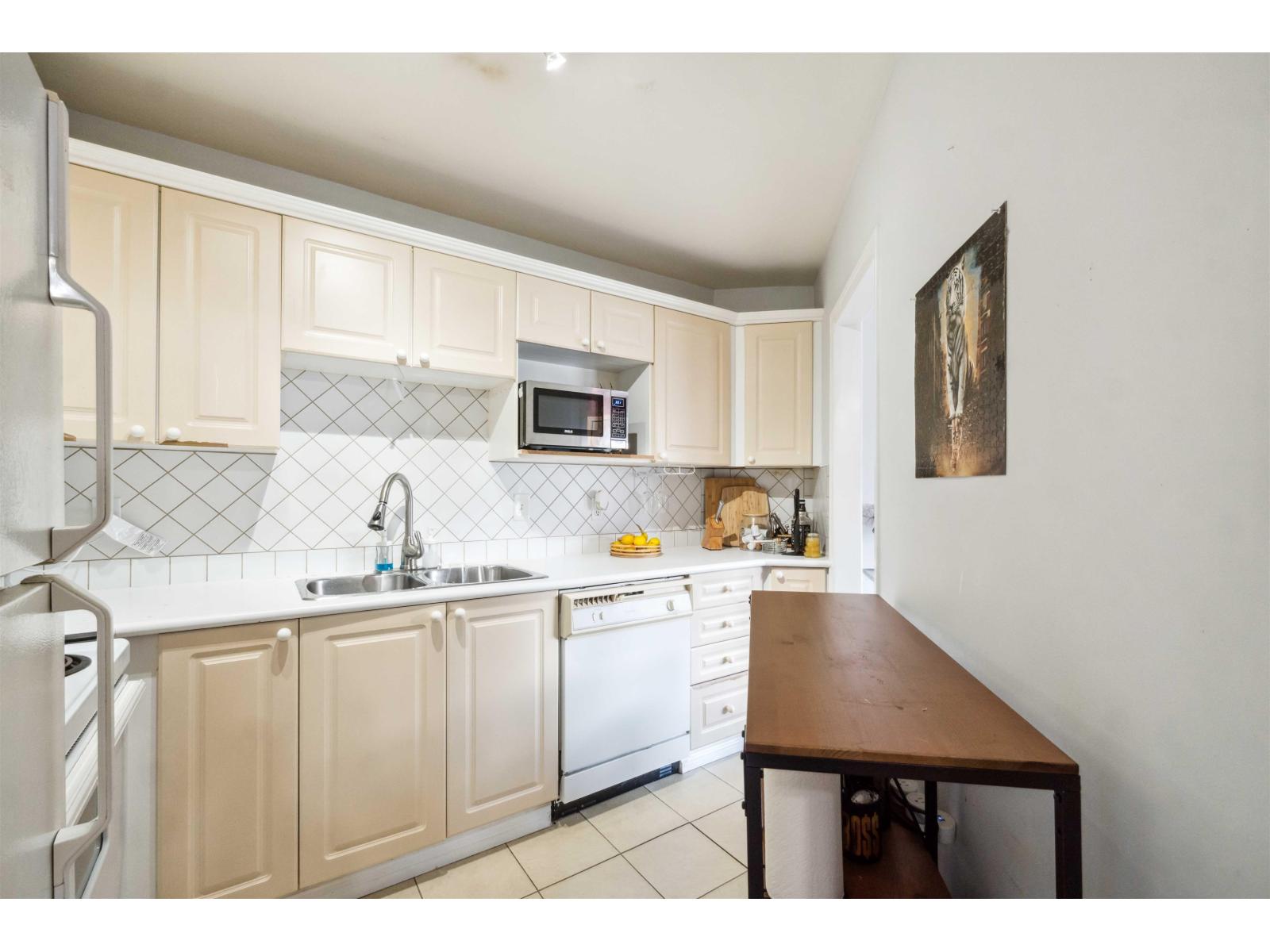 Photo 25 of 402 8142 120 A Street, Surrey BC