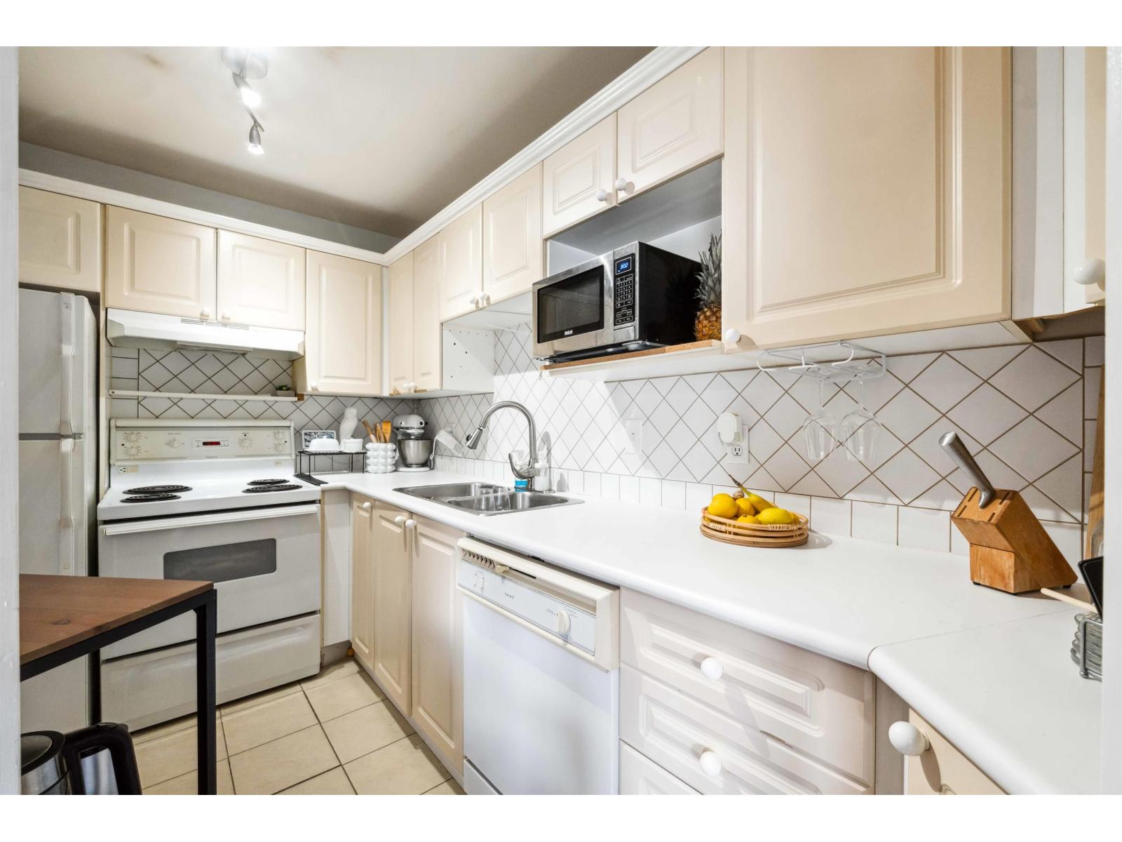 Photo 26 of 402 8142 120 A Street, Surrey BC