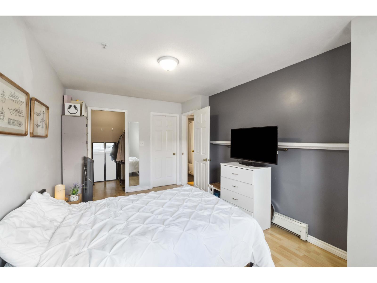 Photo 4 of 402 8142 120 A Street, Surrey BC
