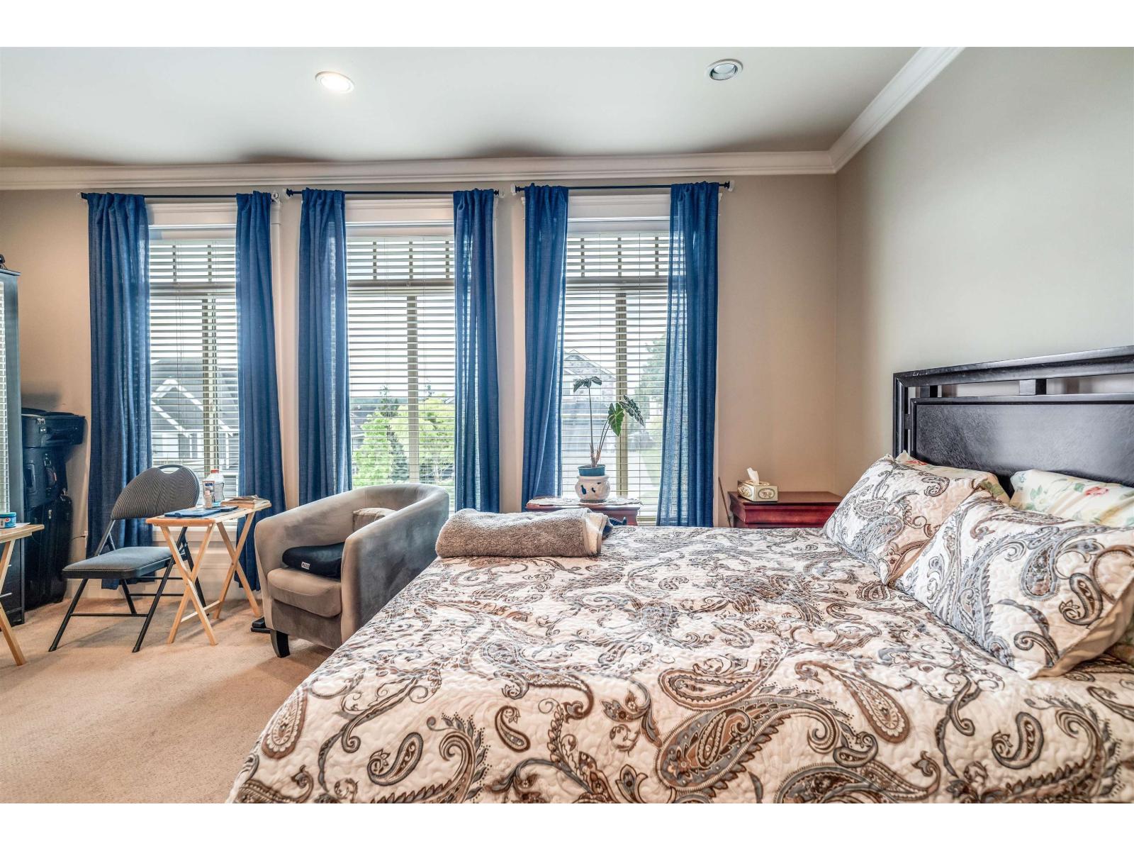Photo 11 of 18933 55 Avenue, Surrey BC