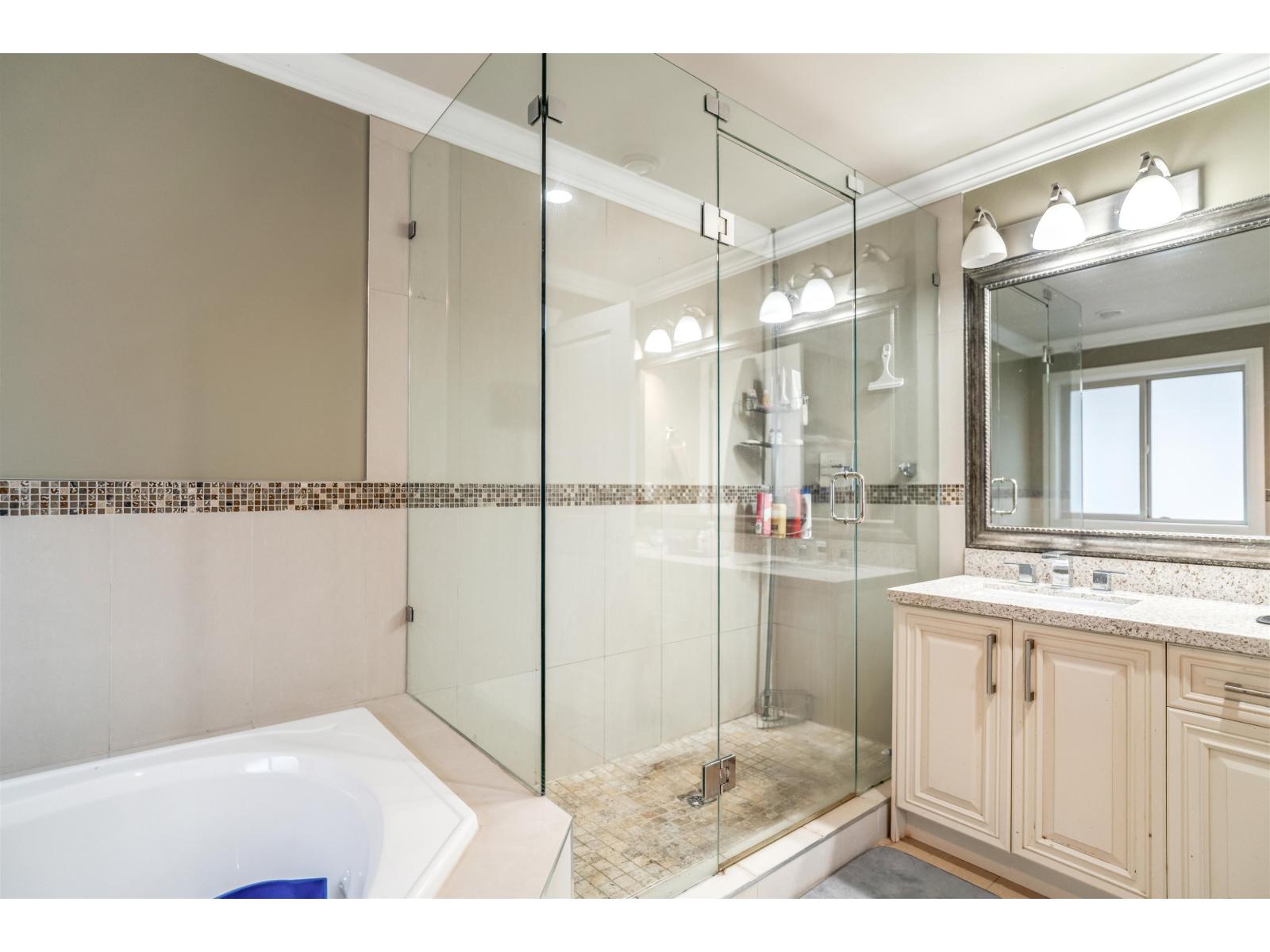 Photo 36 of 18933 55 Avenue, Surrey BC
