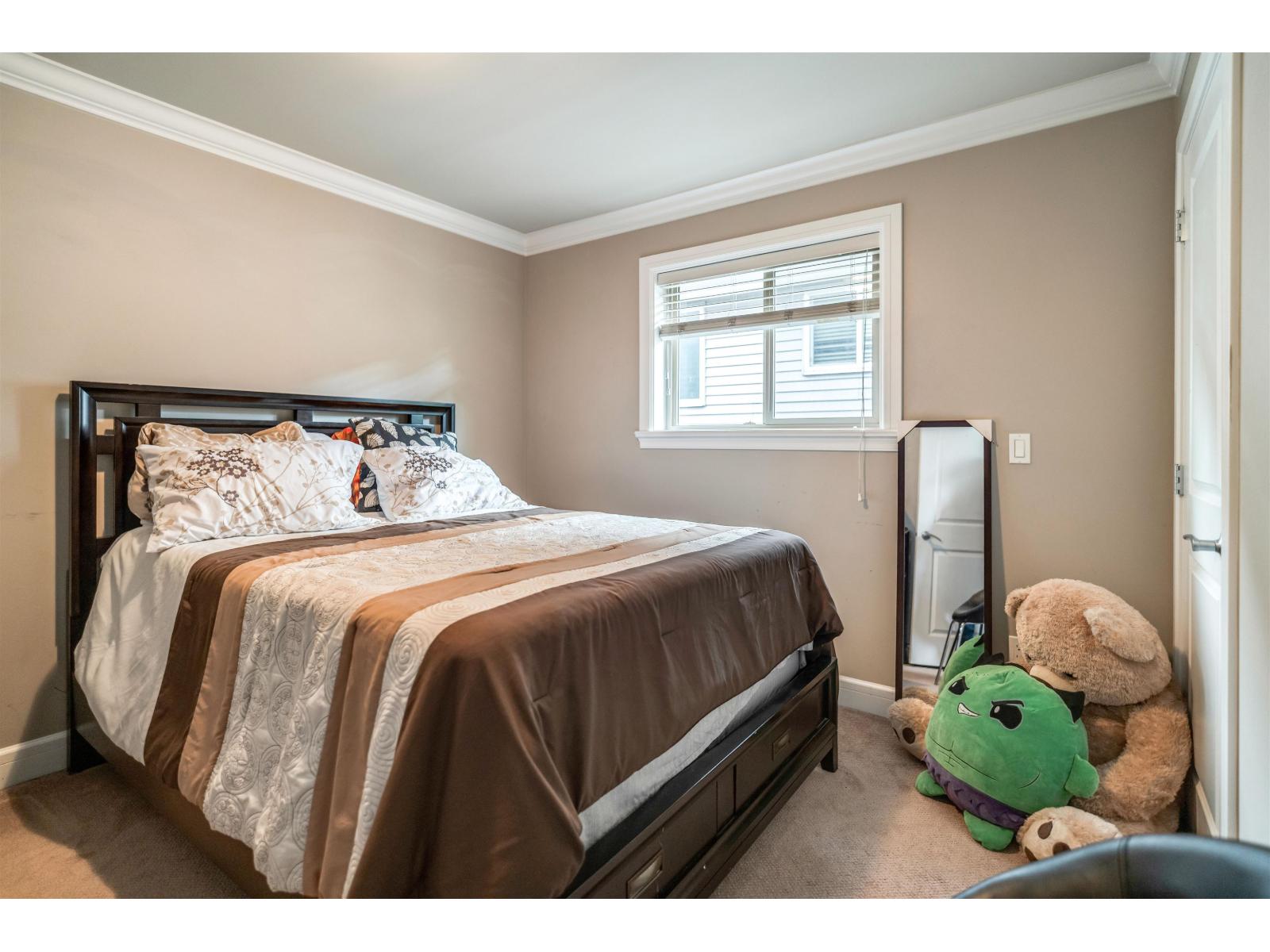 Photo 38 of 18933 55 Avenue, Surrey BC