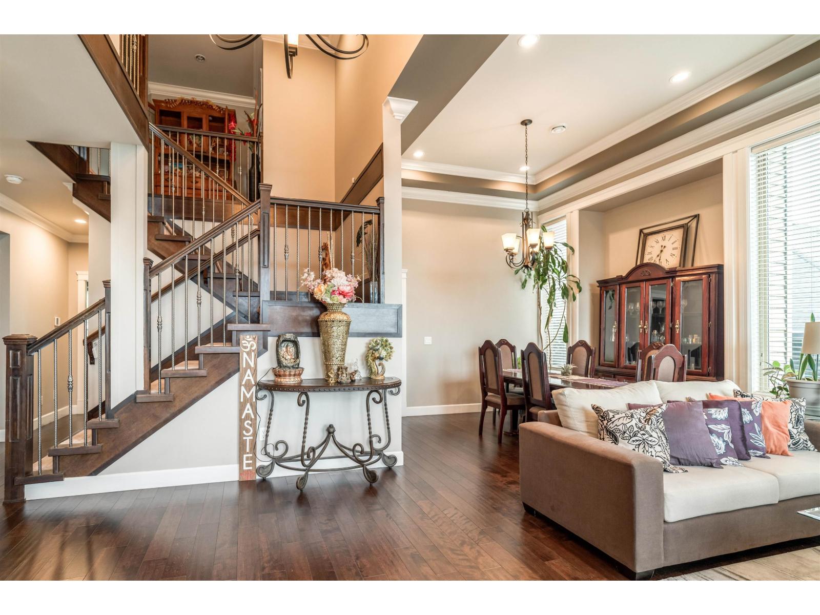 Photo 8 of 18933 55 Avenue, Surrey BC