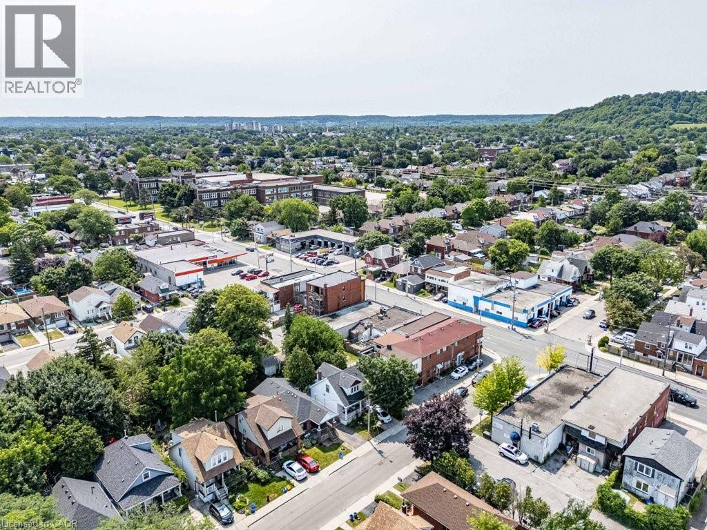 Photo 38 of 18 Park Row N, Hamilton ON