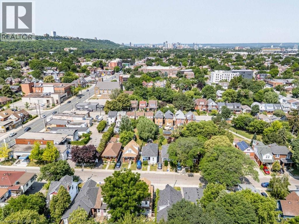 Photo 40 of 18 Park Row N, Hamilton ON