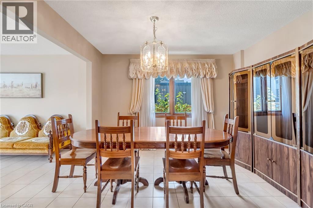 Photo 10 of 203 Margaret Avenue, Hamilton ON