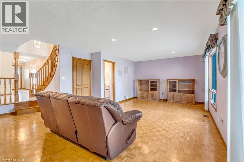 Photo 15 of 203 Margaret Avenue, Hamilton ON