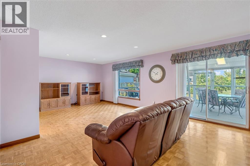 Photo 16 of 203 Margaret Avenue, Hamilton ON