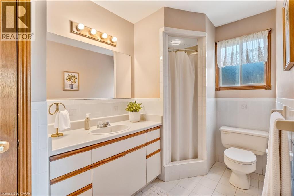 Photo 19 of 203 Margaret Avenue, Hamilton ON