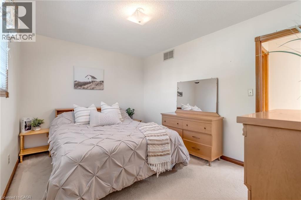 Photo 25 of 203 Margaret Avenue, Hamilton ON