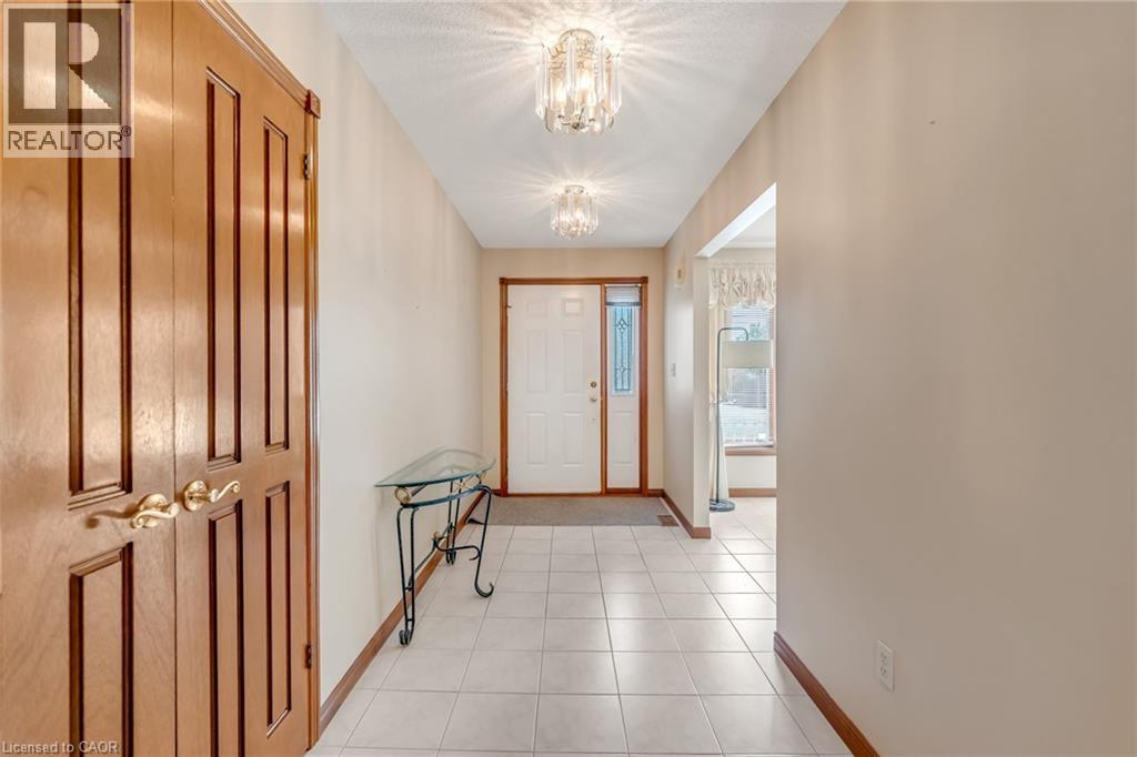 Photo 3 of 203 Margaret Avenue, Hamilton ON