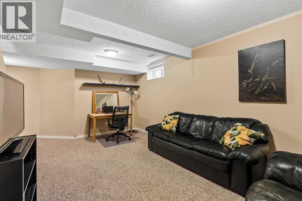 Single Family House for Sale in  Hidden Valley Drive NW Hidden Valley Calgary 