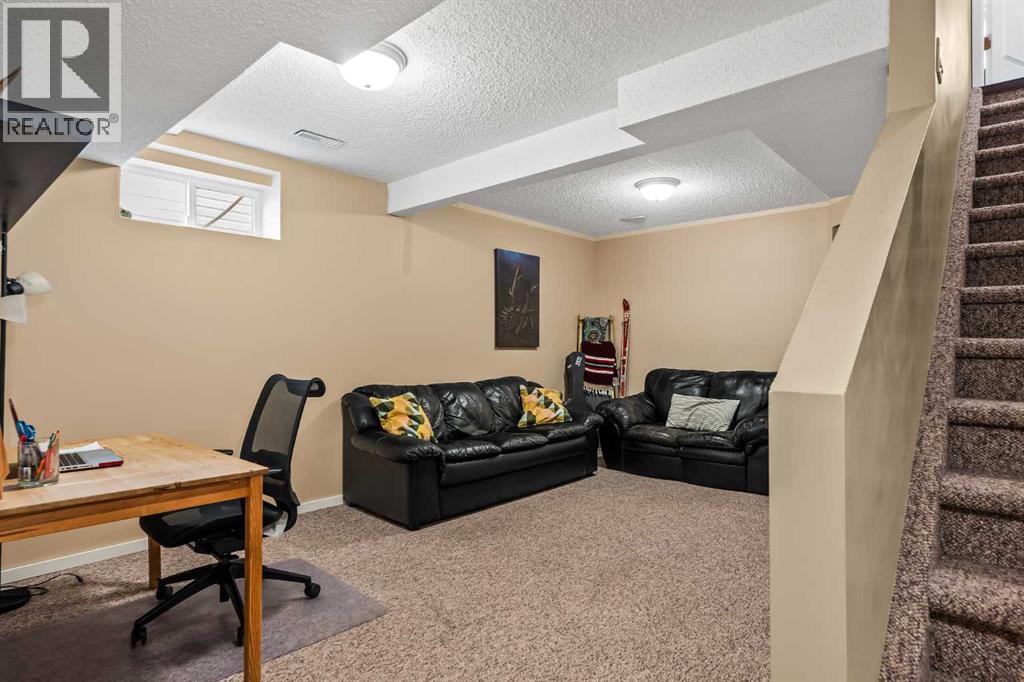 Single Family House for Sale in  Hidden Valley Drive NW Hidden Valley Calgary 